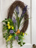 Spring bulb wreath